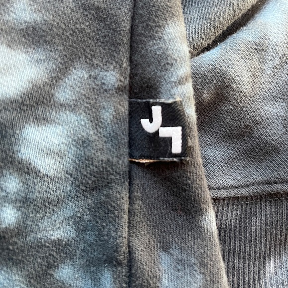 Joy Lab Twisted Front Reversible Black/White Tie-Dye Sweatshirt, XS - Picture 5 of 8